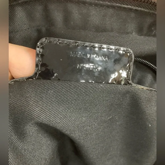 Givenchy Medium Nightingale Fur and Patent Bag - Picture 15 of 16